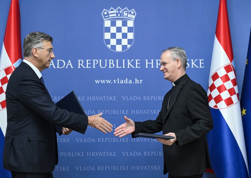 Plenković i mons. Kutleša potpisali važan dokument: Pomoć će dobiti više od 700 korisnika