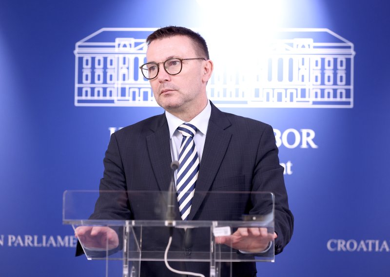 Bauk: 'Nije se Kundid bojao četnika, neće ni vas', Đakić: 'Budalo'