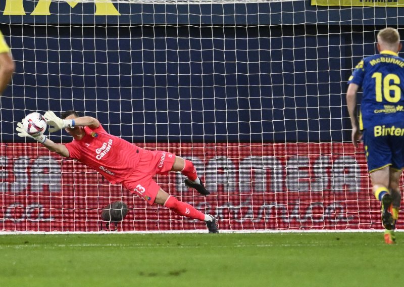 Celtic poslao službenu ponudu za hrvatskog golmana, bliži mu se transfer karijere