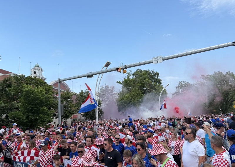 Ludnica u Torontu! Hrvatski navijači u bojama preplavili ulice uoči spektakla s Portugalom