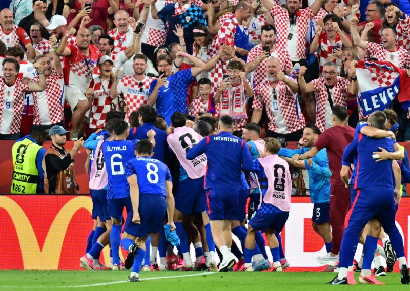 Zaslužuju li doček? Evo kada se Vatreni vraćaju u Hrvatsku