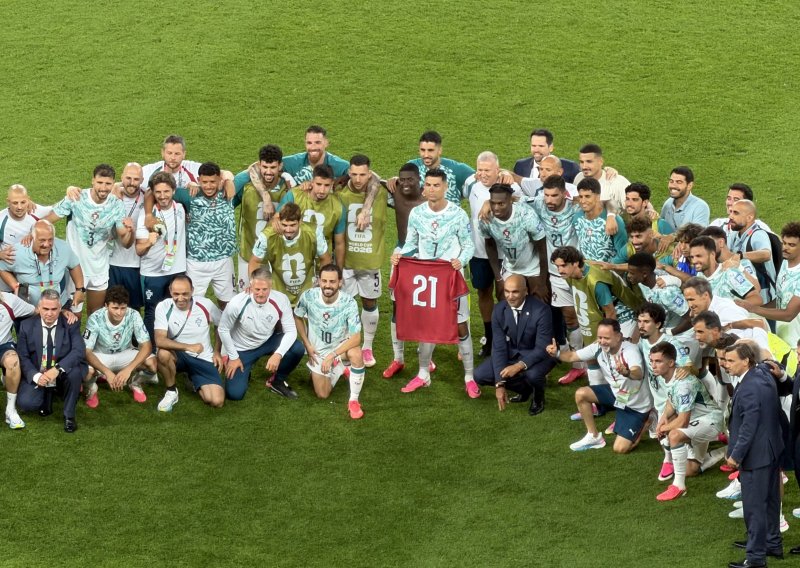 Portugal slavio, a onda je Ronaldo podigao dres koji je rasplakao navijače