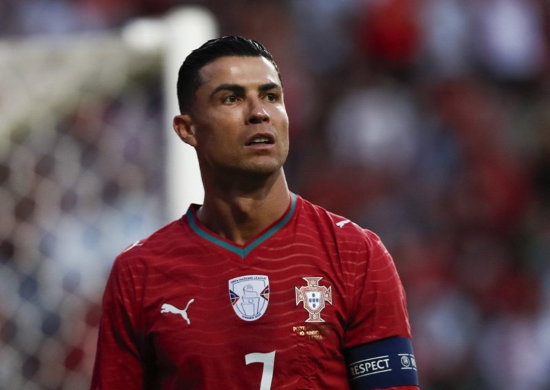 Što je to Cristiano Ronaldo izgovorio prije penala? Postoje dvije teorije