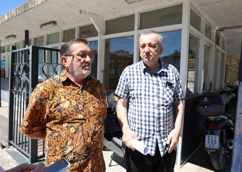 Novi sindikat najavio dolazak u Vladu zbog radnika Plobesta i Revije