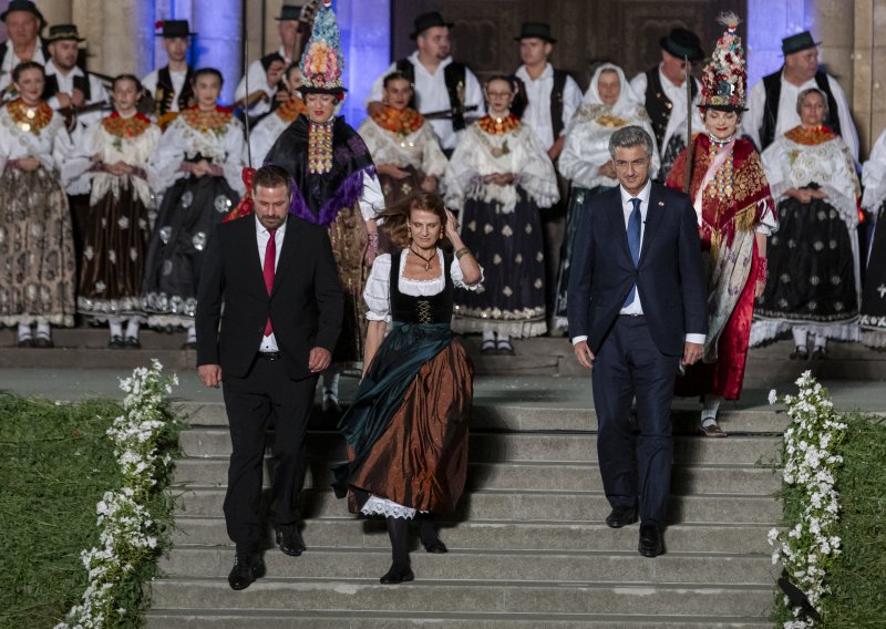 FOTO Otvoreni jubilarni Đakovački vezovi: Stigao i Plenković