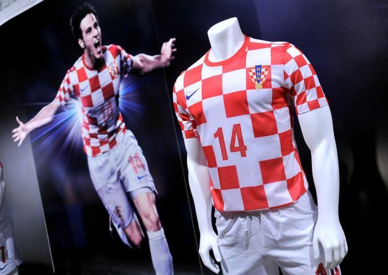 Pogledajte kako izgleda novi dres hrvatske repke