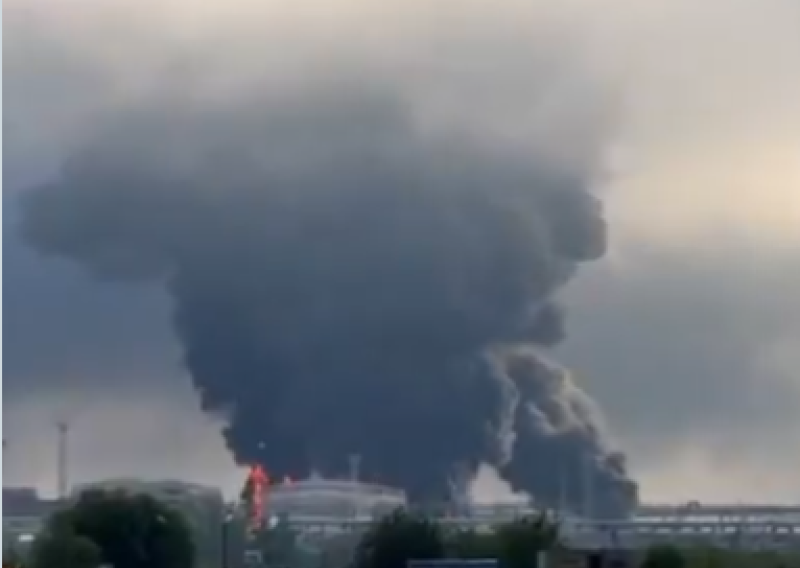 Veliki napad na Rusiju: Ukrajinski dronovi gađali naftni terminal u Sankt-Peterburgu