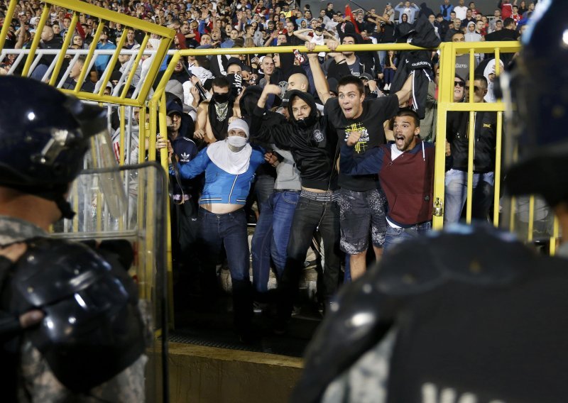'Sramota Srbije, pokazali ste svijetu svoju prirodu, vi niste Europa...'