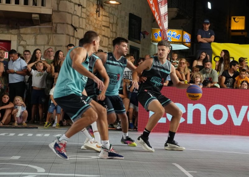 Trstenik i GMS slavili na PRO 3x3 Touru u Bolu. Duje Kaliterna i Petar Vušković zvijezde turnira