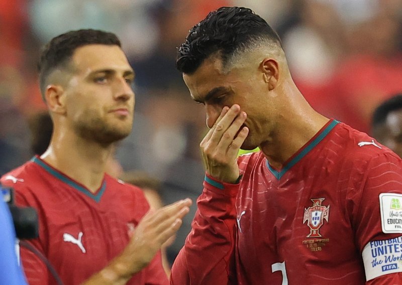 Pogledajte Ronaldove suze nakon ispadanja od Španjolske. Je li ovo njegov kraj?