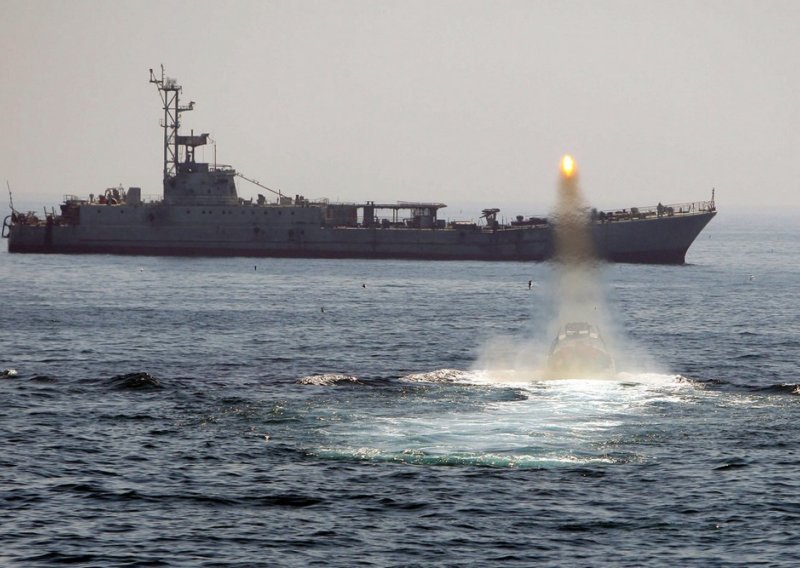 Iran pogodio saudijski supertanker za naftu i katarski LNG brod: 'Pogodio nas je dron!'
