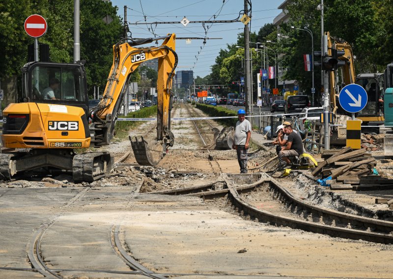 'Neshvatljivo mi je da nemaju ogradu, ali gradilišta se ne zatvaraju samo tako'