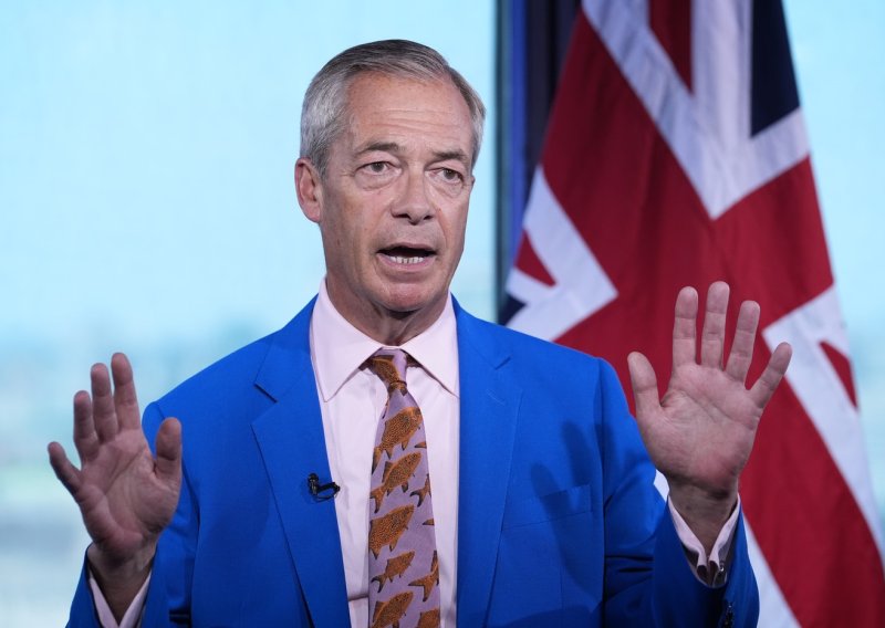 Farage šokirao Britaniju: Usred afere podnio ostavku i izazvao izvanredne izbore
