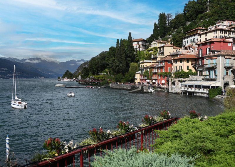 Dosta je bilo polugolih turista: Poznata talijanska destinacija uvodi kazne do 200 eura