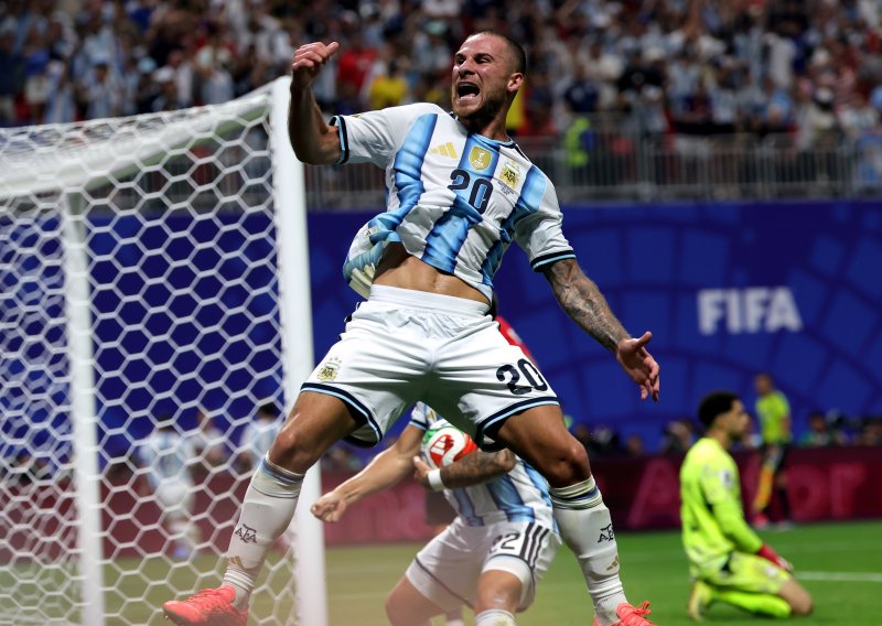 Argentina u epskoj utakmici gubila 2:0 u 78. minuti i čudesnim preokretom ušla u četvrtfinale