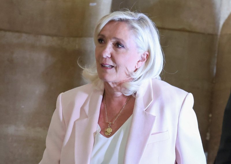 Marine Le Pen potvrdila: Kandidirat ću se za francusku predsjednicu 2027.