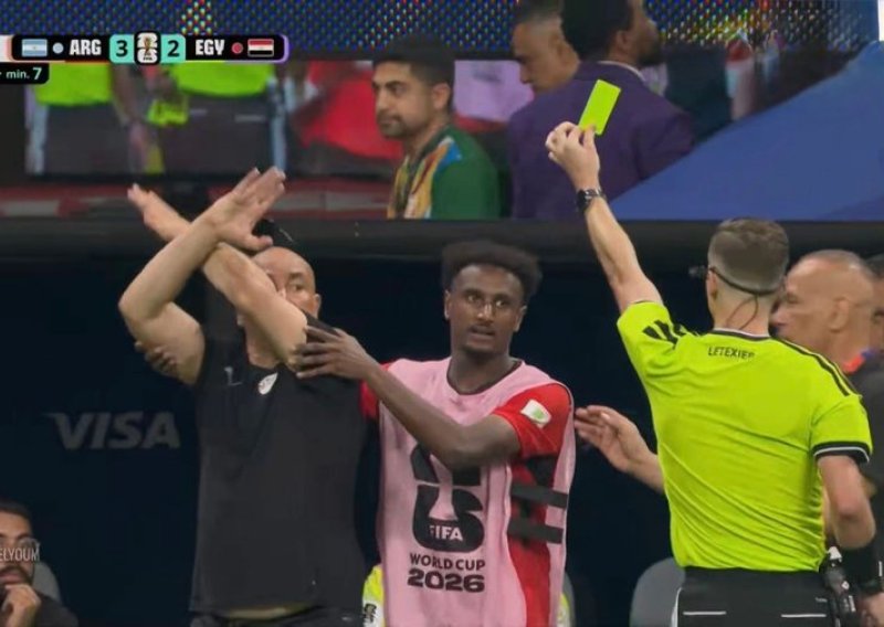 Ova gesta izbornika Egipta prema sucu protiv Argentine podigla FIFA-u na noge: Znate li što ona znači?