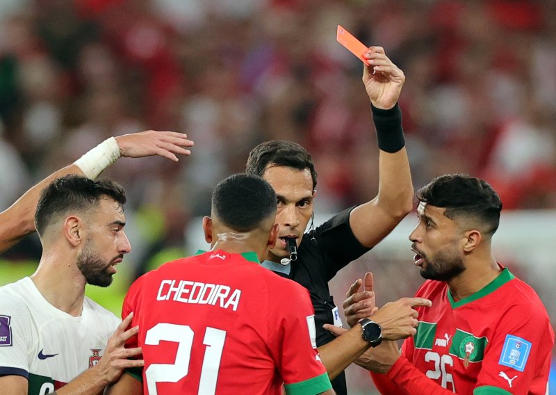 FIFA šokirala svijet izborom sudaca za utakmicu Francuske i Maroka. Odluka izazvala burne reakcije