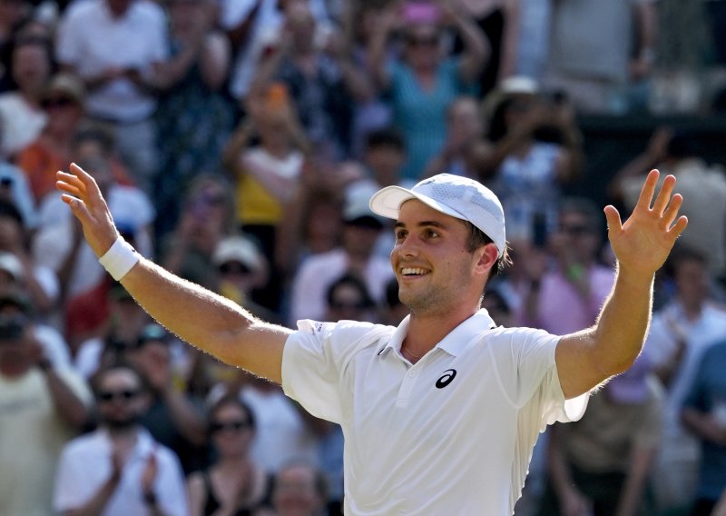 Sin nogometnog moćnika ispisuje čudesnu priču na Wimbledonu: Tko je nova senzacija turnira?