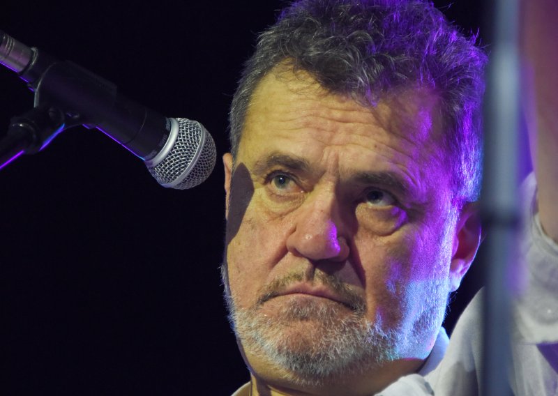 Alen Vitasović koncertom obilježio 35 godina karijere, a onda se javio zabrinjavajućom porukom