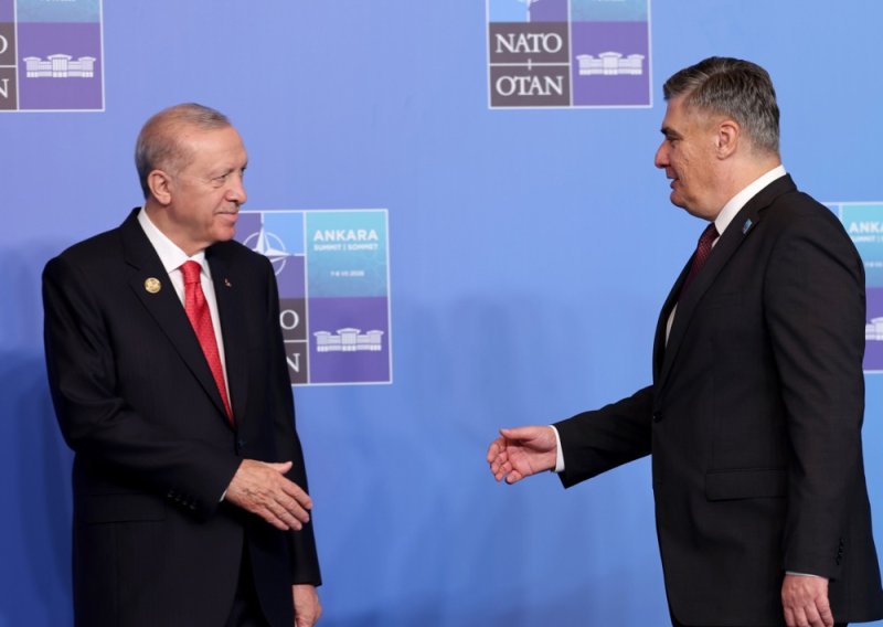 Predsjednički ured ima plan za pištolj koji je Milanović dobio od Erdogana: 'Specifičan poklon'