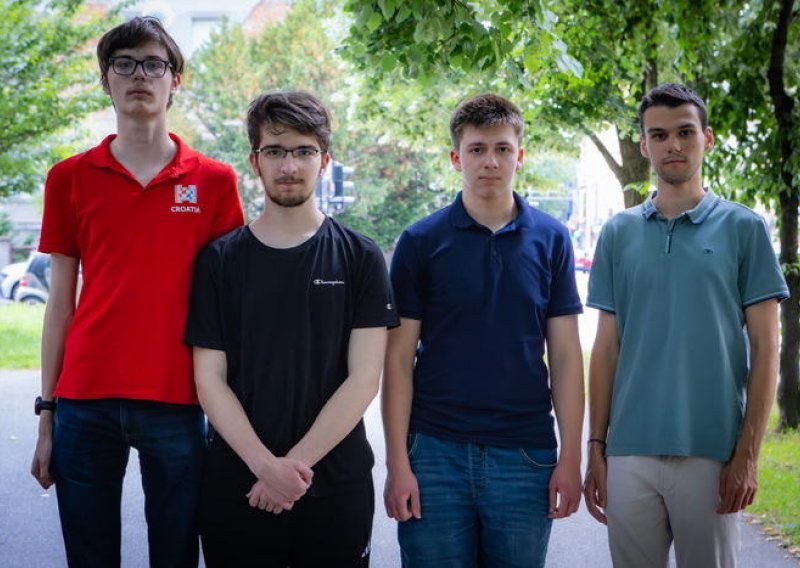 Mladi hrvatski informatičari osvojili zlatnu i srebrnu medalju informatičkoj olimpijadi