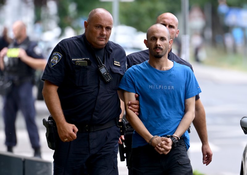 Novi detalji drame u Zagrebu: Izvukao bombu pred policajcima i uklonio osigurač