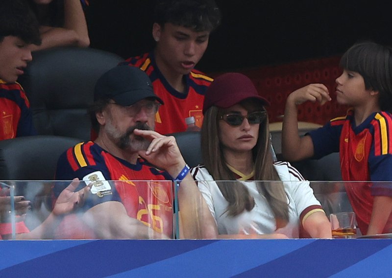 Euforija nakon finala: Penelope Cruz plesom slavila trijumf Španjolske