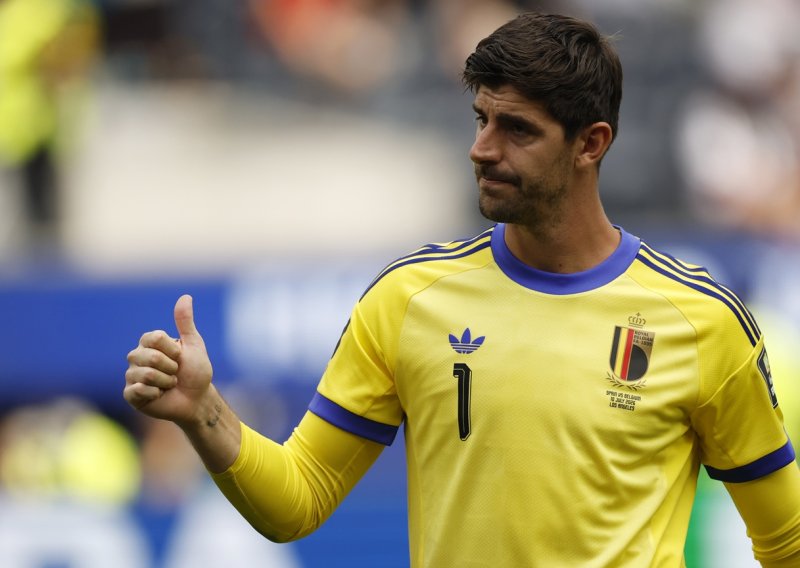 Ispao je belgijski tragičar, a Courtois je imao samo jednu poruku za njega
