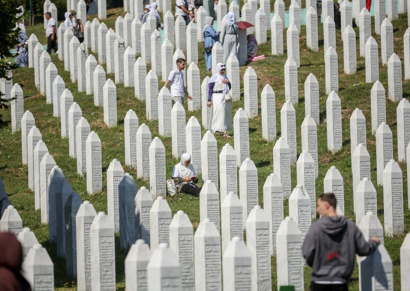 U Srebrenici pokopano još deset žrtava: 'Ne šaljemo poruku mržnje nego opomene'