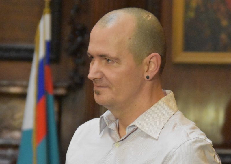Progovorio Britanac koji je preživio trovanje novičokom: Djevojci poklonio 'parfem'