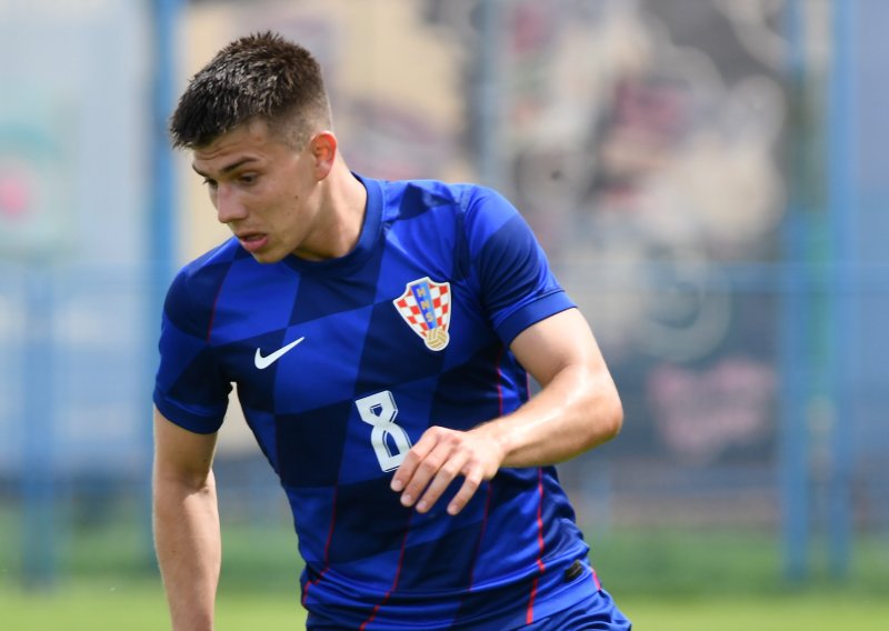 Mladi Hrvat oduševio Grke! Pogledajte kakvu je golčinu zabio Adriano Jagušić