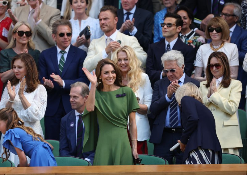 Cijeli stadion ustao je zbog nje: Kate Middleton na Wimbledonu dočekana kao nikad prije