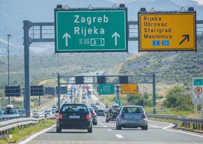Putujete automobilom na more? Evo koliko ćete više platiti gorivo na autocestama