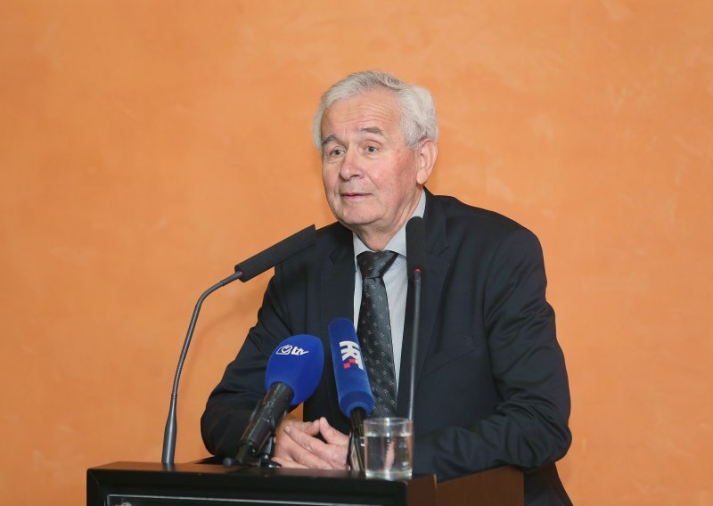 Objavljena knjiga Stipe Botice 'Zdravice u hrvatskoj tradicijskoj kulturi'