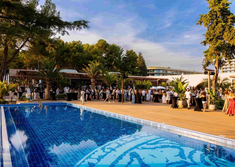 Dašak Mallorce u Istri: Pogledajte kako je izgledalo otvorenje prestižnog Purobeach Poreča