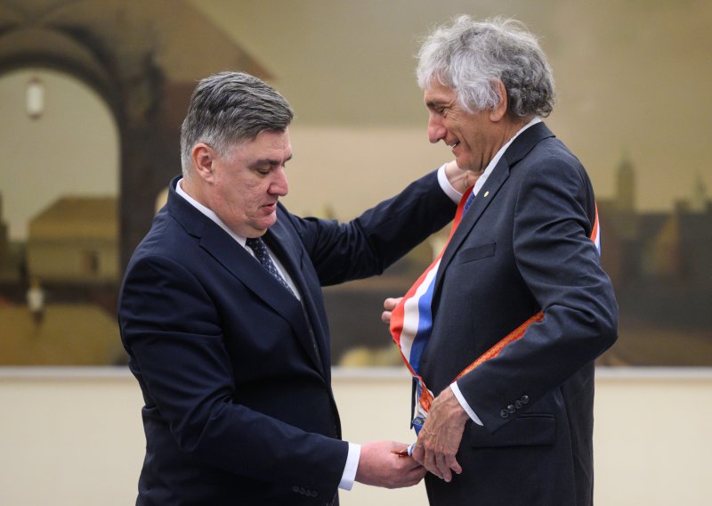 Milanović odlikovao dobitnika Nobelove nagrade za fiziku Johna Matthewa Martinisa
