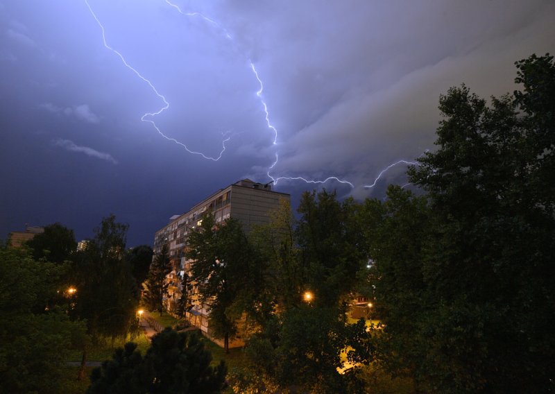 Iz Slovenije stiže olujni sustav: DHMZ podigao meteoalarm za dvije regije