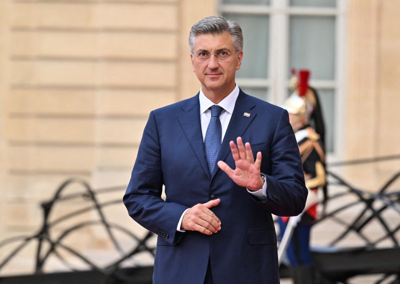 Plenković se javio iz Pariza: Otkrio o čemu je sinoć razgovarao s Vučićem