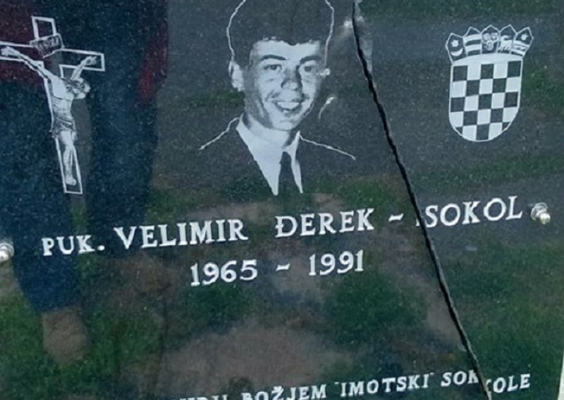 Demo: Hitno otkriti tko je razbio spomen ploču Velimiru Đereku