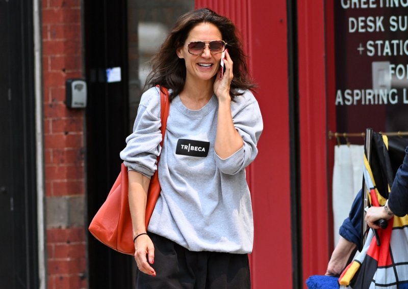 Ili ih volite ili ne: Katie Holmes vratila u fokus donedavno zapostavljenu obuću