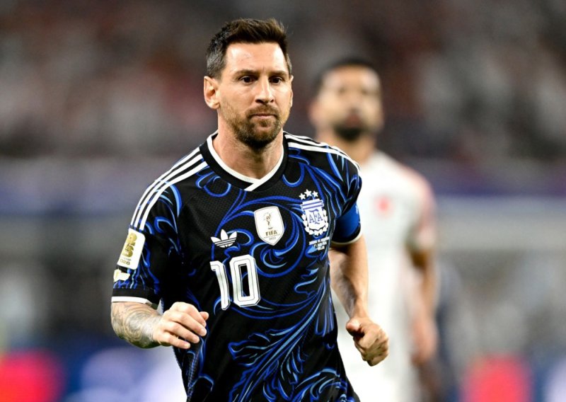 Messi ugledao Pickfordovu bocu i njegova reakcija odmah je postala hit na društvenim mrežama