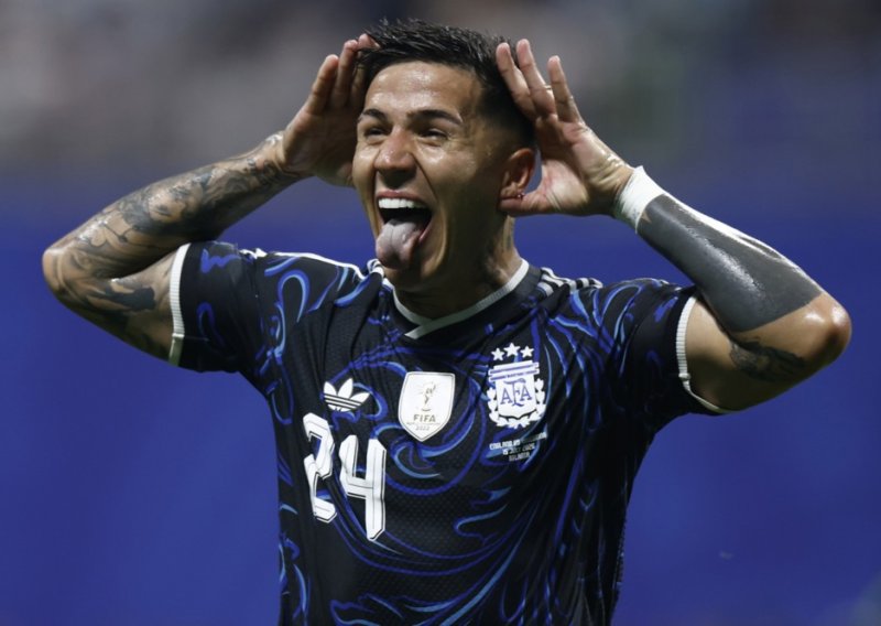 Argentinci velikim preokretom i golom u 92. minuti pobijedili Engleze i izborili finale SP-a