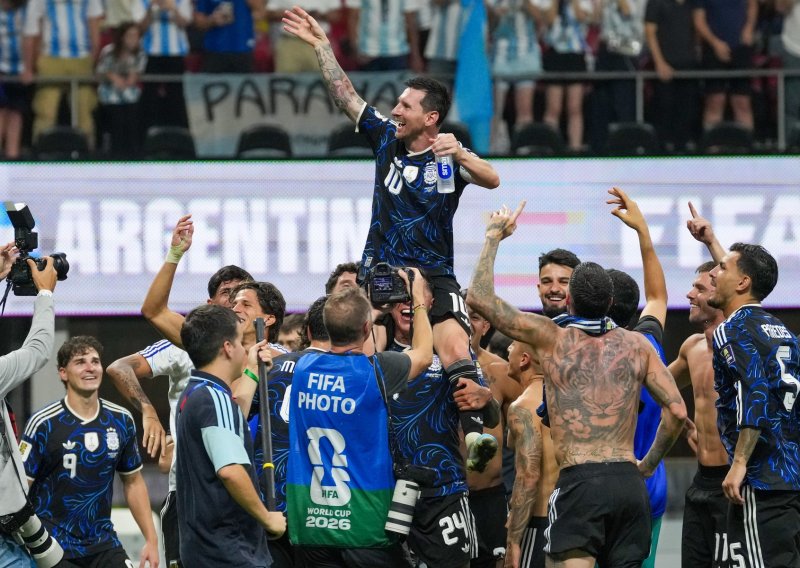 Cijeli svijet čekao je da se Messi oglasi nakon čudesnog preokreta: Ove rečenice digle su Argentinu na noge