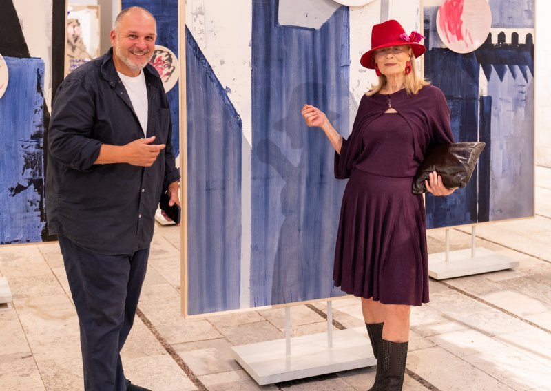 Čizme usred ljeta? Đurđica Tedeschi u Dubrovniku pokazala da za nju modna pravila ne vrijede