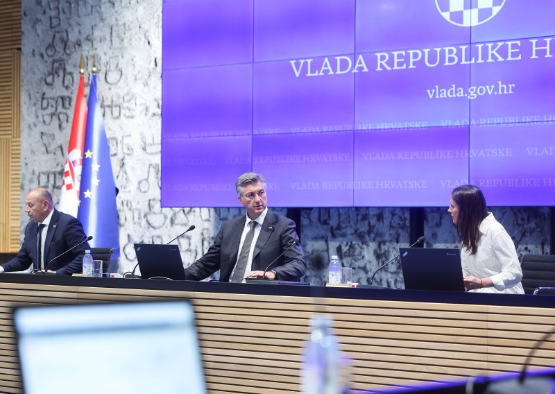 Vlada odlučila o nizu kadrovskih promjena: Ovo su odluke sa zatvorene sjednice
