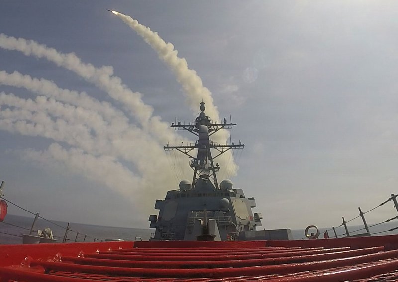 Nakon pet sati bombardiranja završio američki val napada na Iran