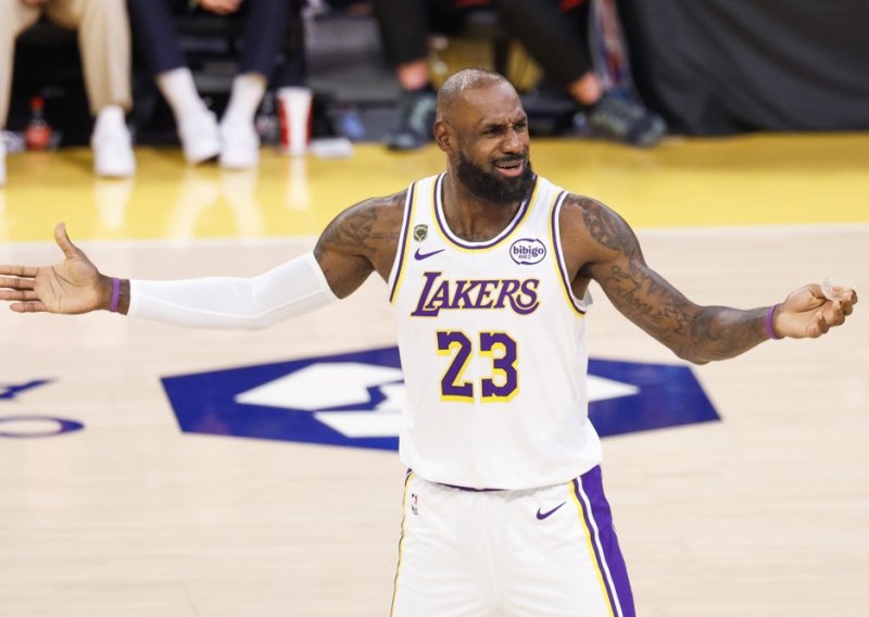 LeBron James blokirao NBA ligu: Zbog njegove odluke stao je posao vrijedan 76 milijardi dolara