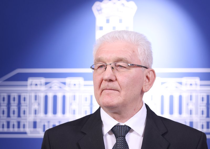 Program za umirovljenike: Do novih EU sredstava, financiranje iz državnog proračuna