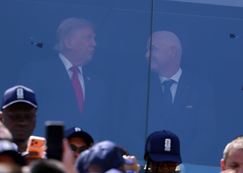 Trump stigao na finale SP-a: Evo tko mu radi društvo